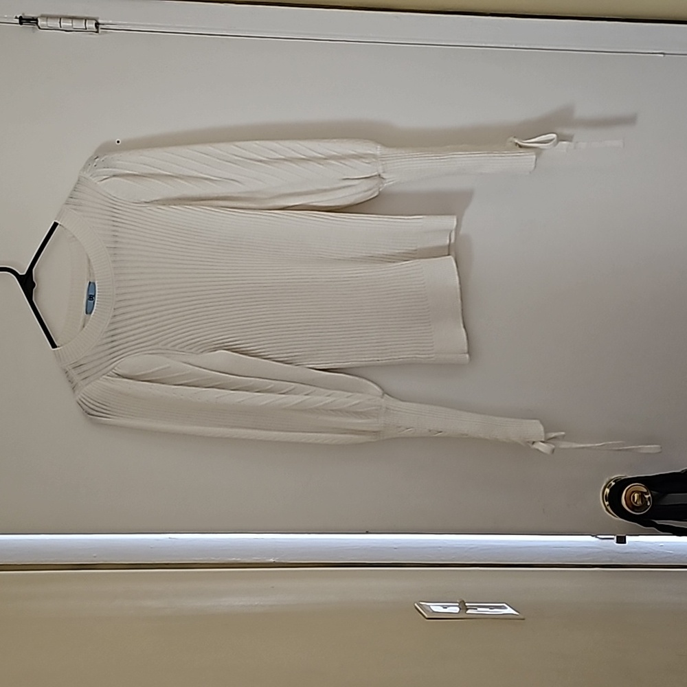 CeCe sweater, white, size small, poet sleeve, preowned